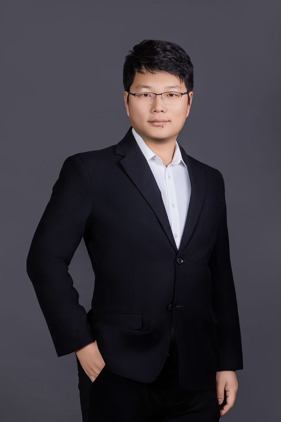 周雷